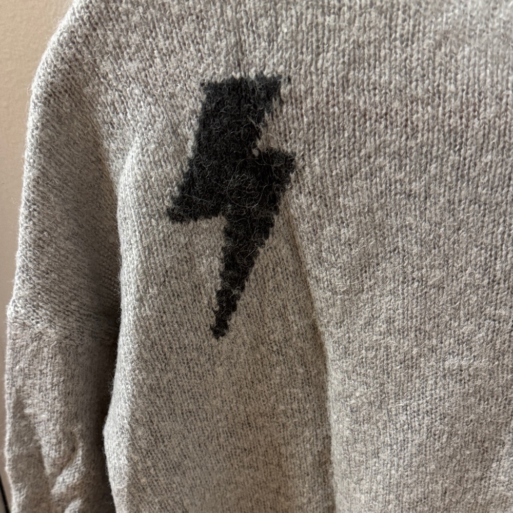 Rails Gray Sweater with Black Lightning Bolts - Picture 4 of 6